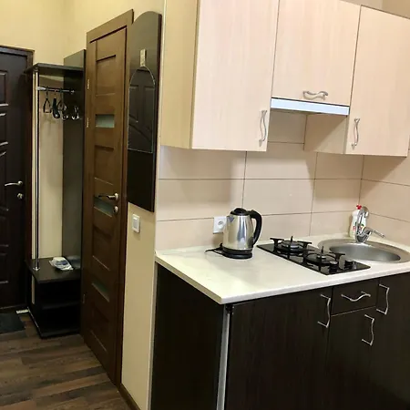 -біля вокзалу-недалеко від центру-городоцька 151 *