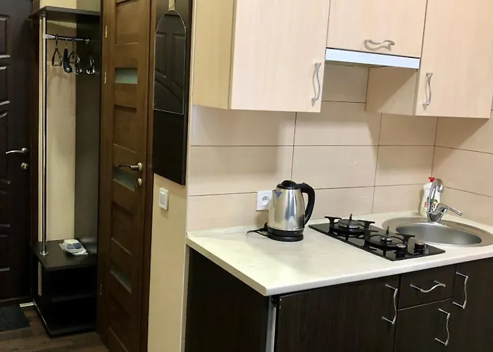 -біля вокзалу-недалеко від центру-городоцька 151 *